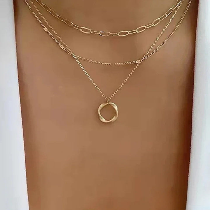 Collier rétro doré superposé