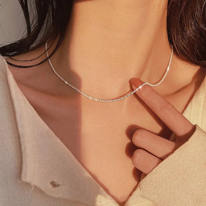 Collier d’élégance pour la clavicule