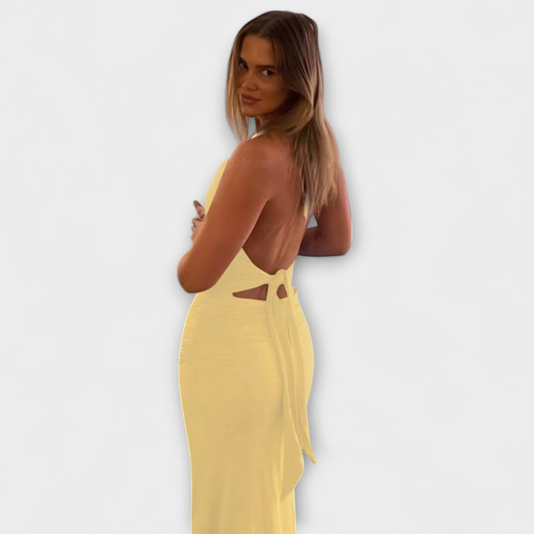 Robe de gala raffinée dos nu à col halter