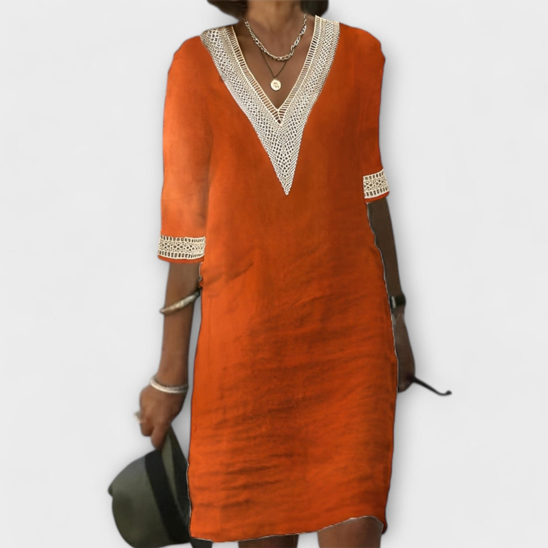 Emelia | Robe à col en V d'inspiration bohème