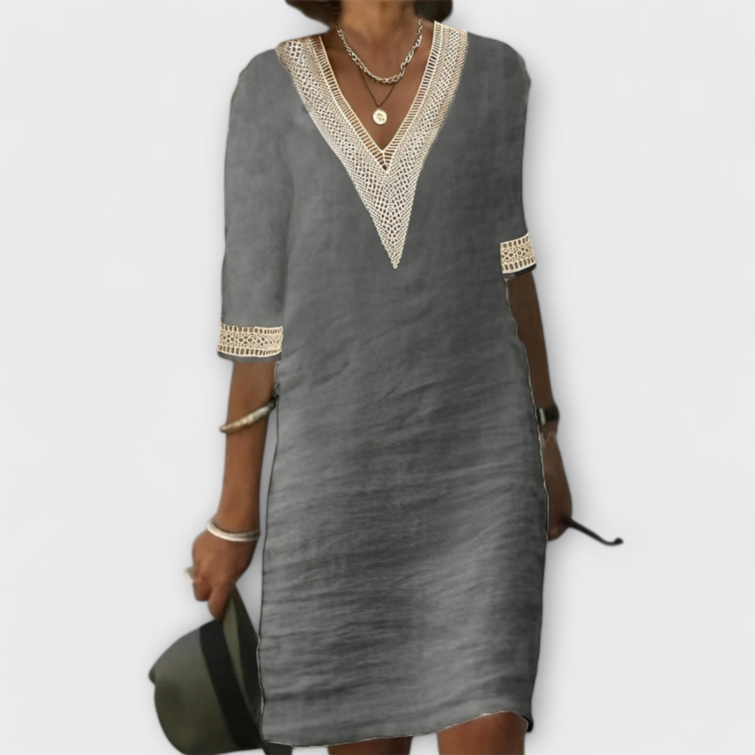 Emelia | Robe à col en V d'inspiration bohème