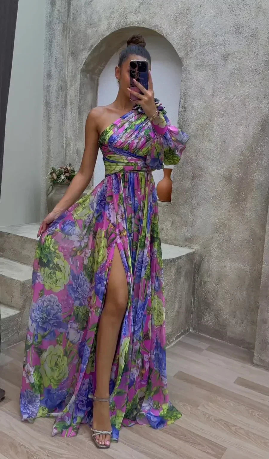 Kaia – Robe drapée intemporelle