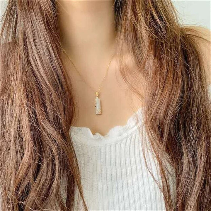 Collier amulette en jade