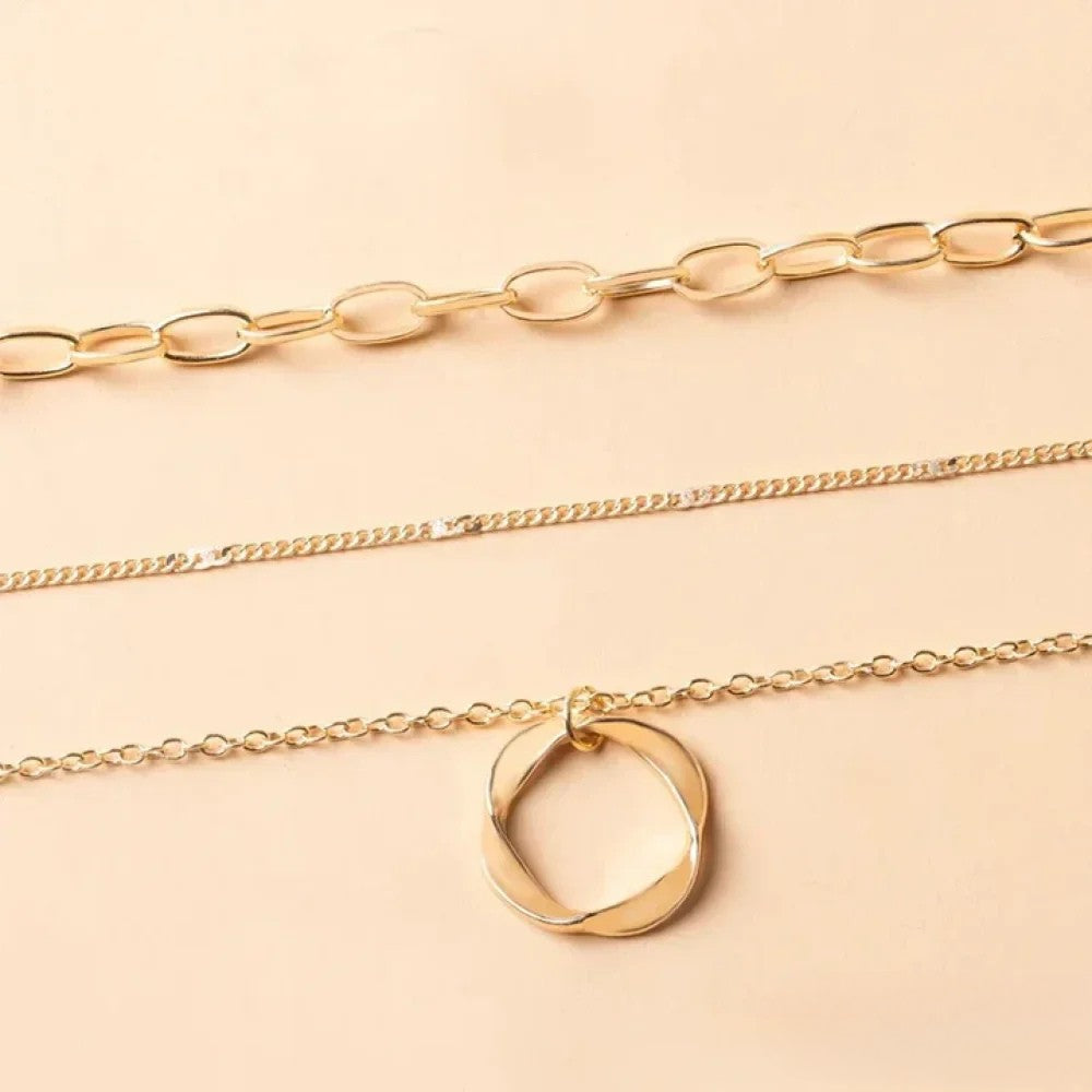 Collier rétro doré superposé