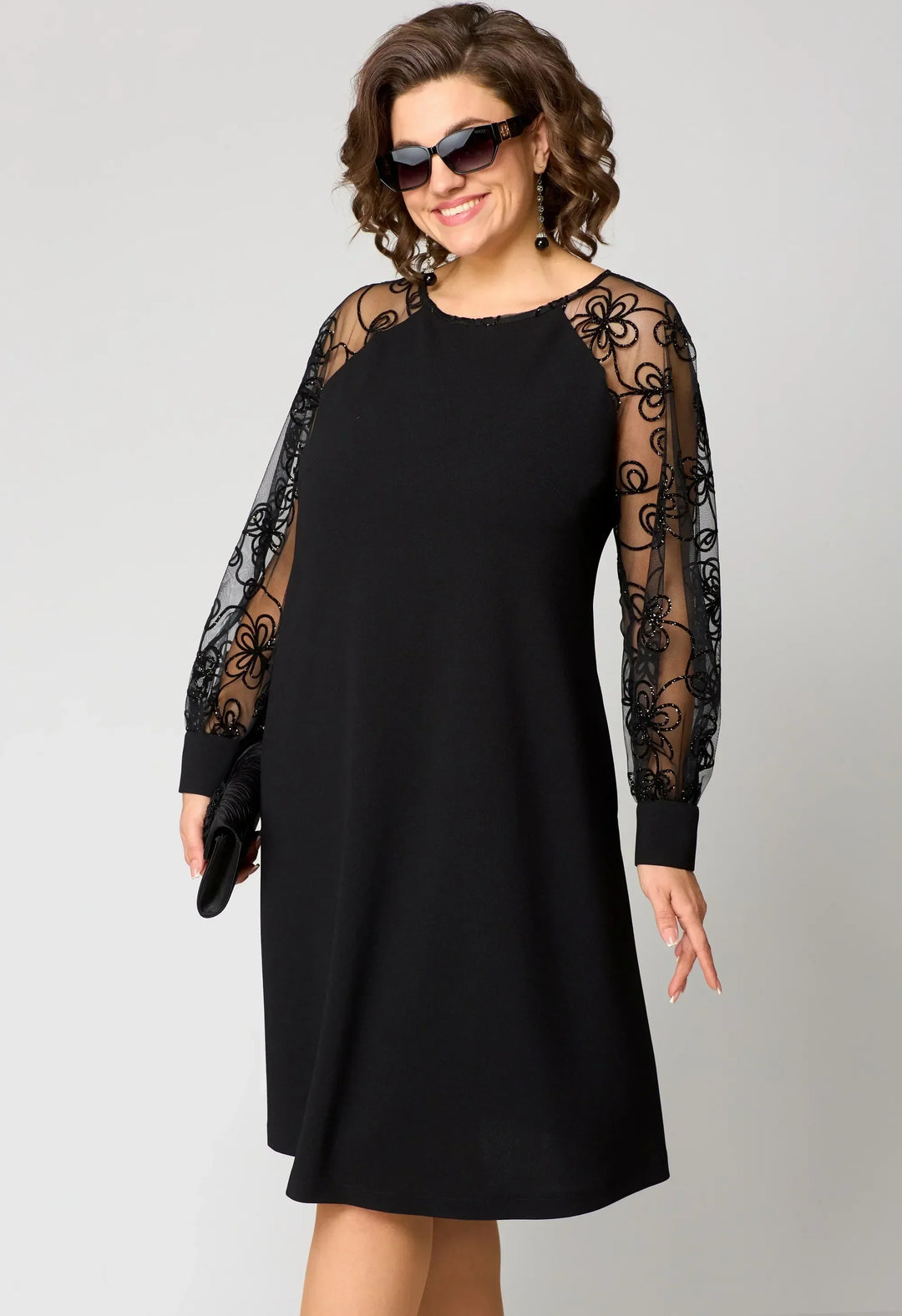 Edyth™ Robe élégante en dentelle
