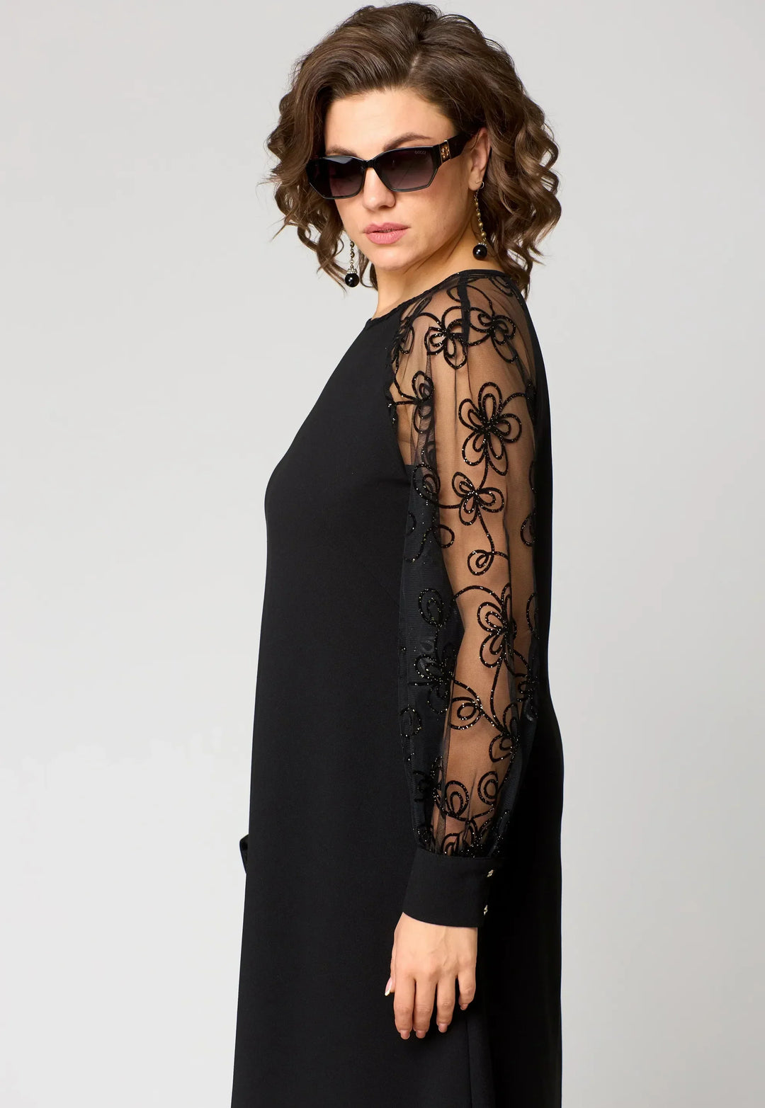 Edyth™ Robe élégante en dentelle