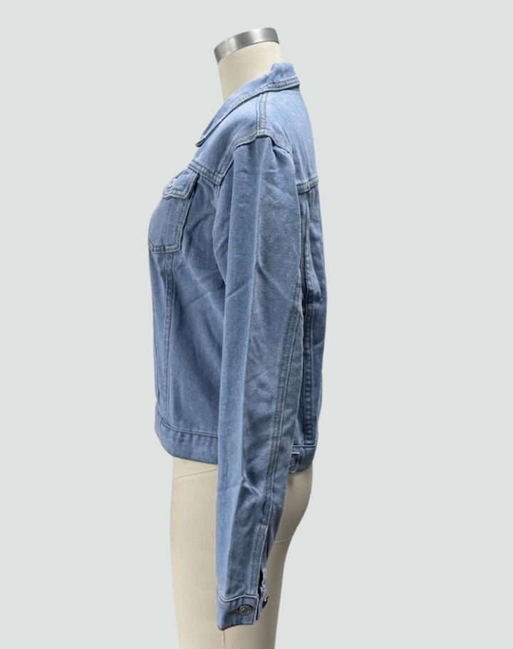Robyn | Classic Denim Jacket with Button Closure and Practical Pockets