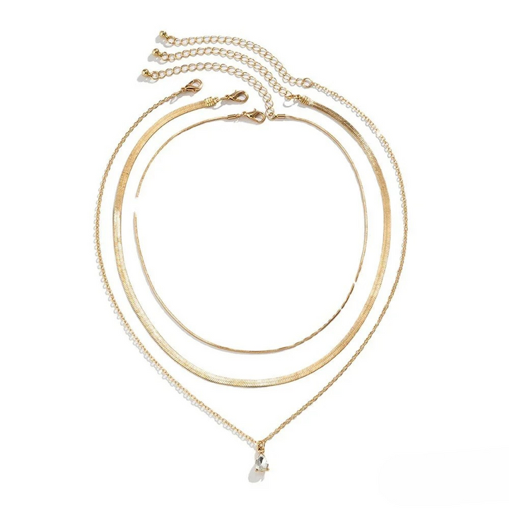 Collier à couches avec pendentif zirconia couleur or