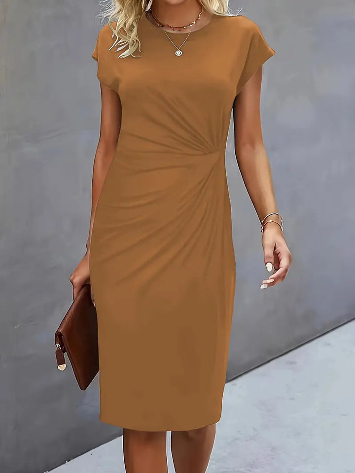 Adelina | Robe à col rond stylée