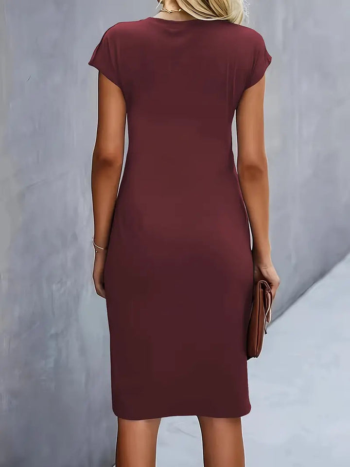 Adelina | Robe à col rond stylée