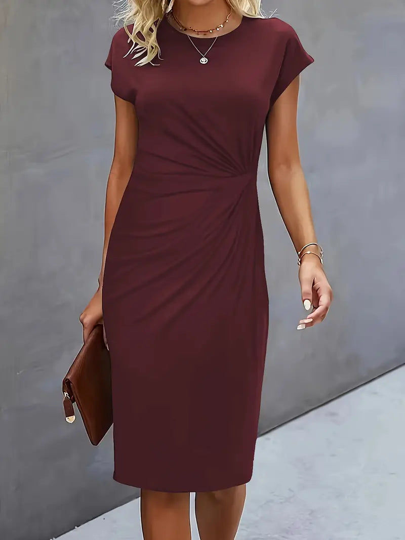Adelina | Robe à col rond stylée