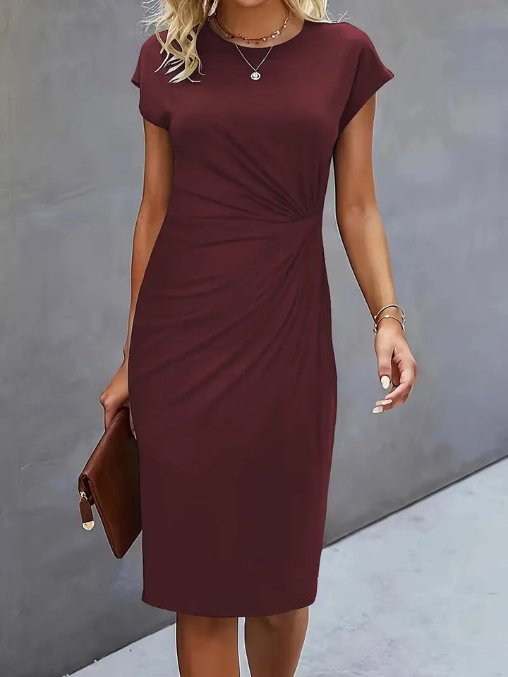Adelina | Robe à col rond stylée