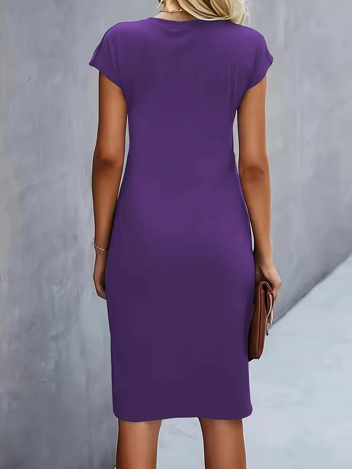 Adelina | Robe à col rond stylée
