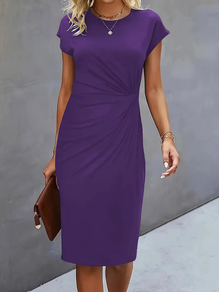Adelina | Robe à col rond stylée