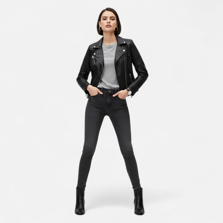 Océane | Chaqueta motera clásica de cuero con corte estructurado y textura suave