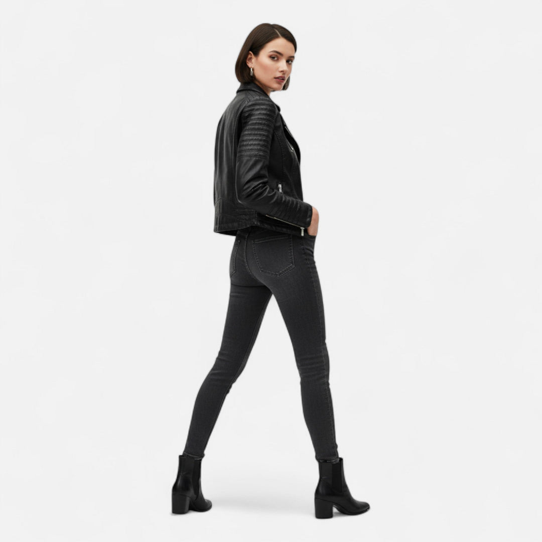 Océane | Chaqueta motera clásica de cuero con corte estructurado y textura suave