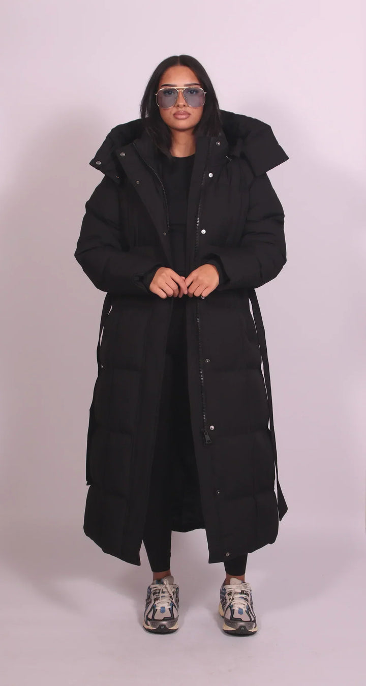 Araminta | Manteau matelassé douillet ceinturé, à col montant et poches latérales