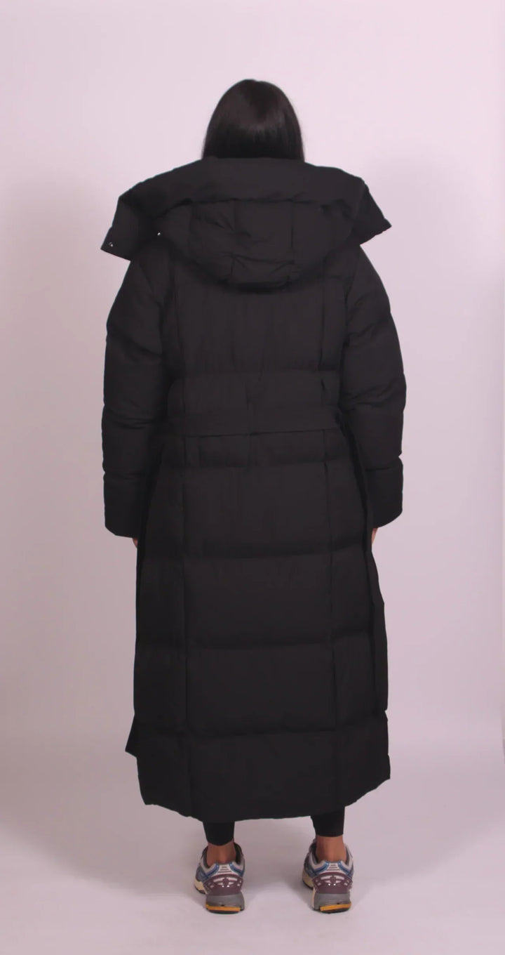 Araminta | Manteau matelassé douillet ceinturé, à col montant et poches latérales