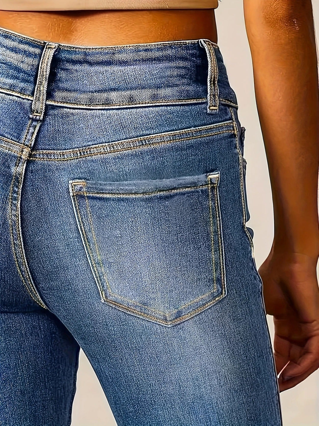 Kenzie | Sculpted High-Waist Flare Jeans with Five-Pocket Styling