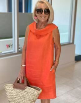 Bethany | Robe droite à col drapé