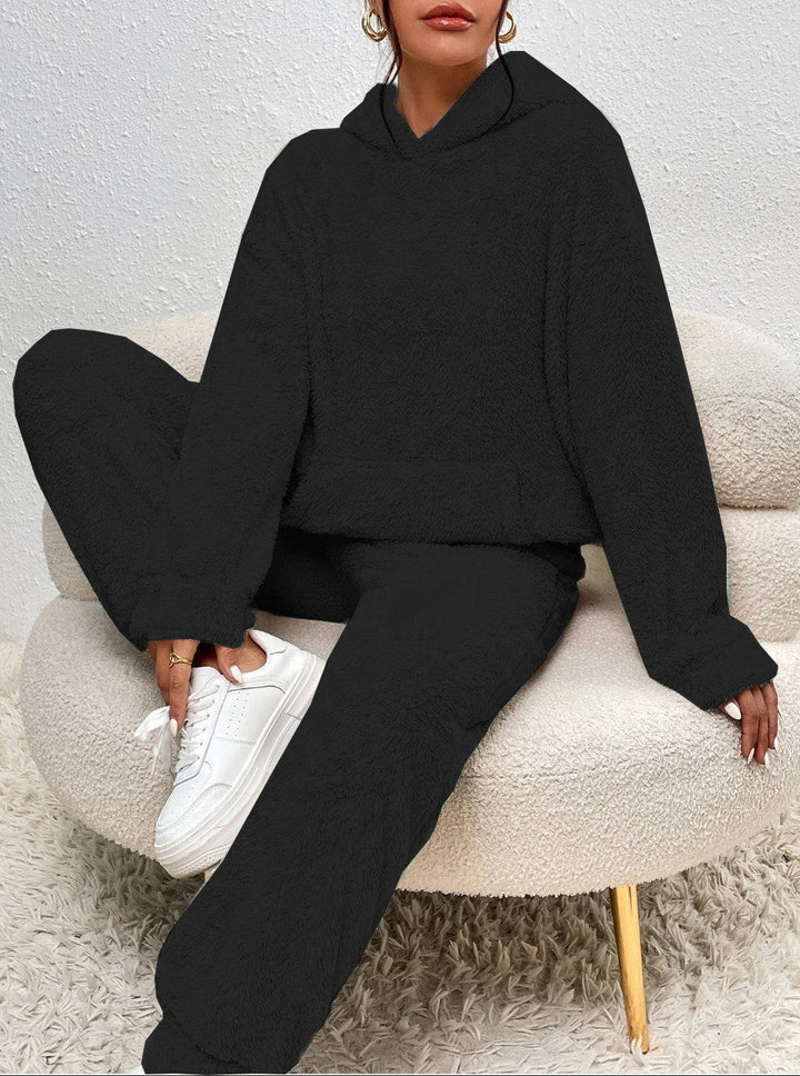 Maisie | Ensemble douillet pour femme composé d’un sweat à capuche en polaire et d’un pantalon de jogging à chevilles resserrées