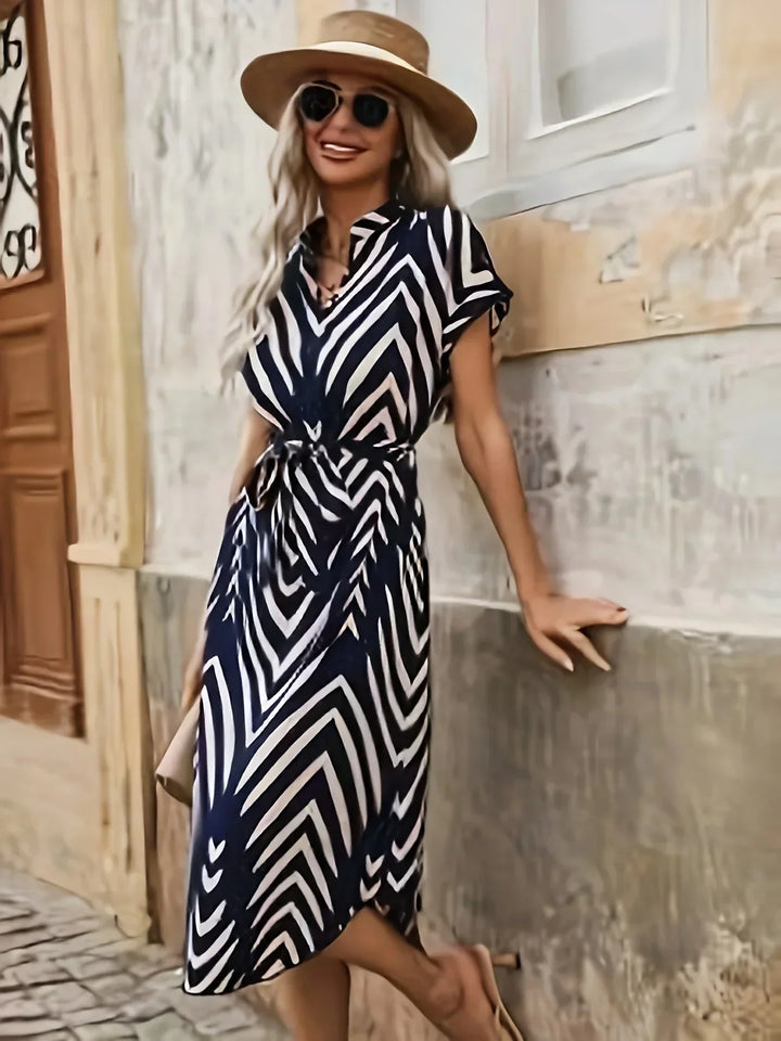 Elly | Robe à imprimé géométrique avec ceinture nouée