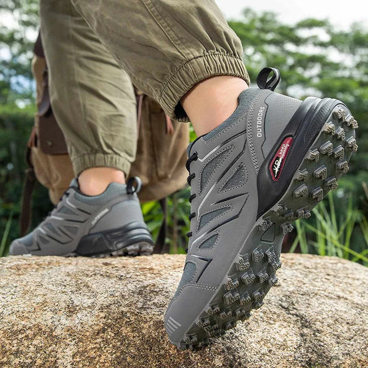 Rowen | Sapatos de trilha para todos os terrenos com parte superior impermeável e sola externa de alta tração