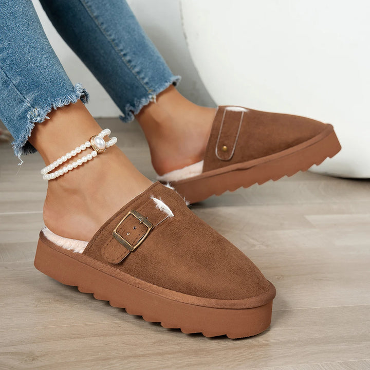 Clarisse | Cozy Plush-Lined Slippers with Buckle Detail and Noise-Reducing Sole