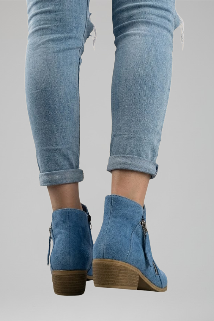 Sylvie | Classic Ankle Boots with Side Zipper and Textured Upper