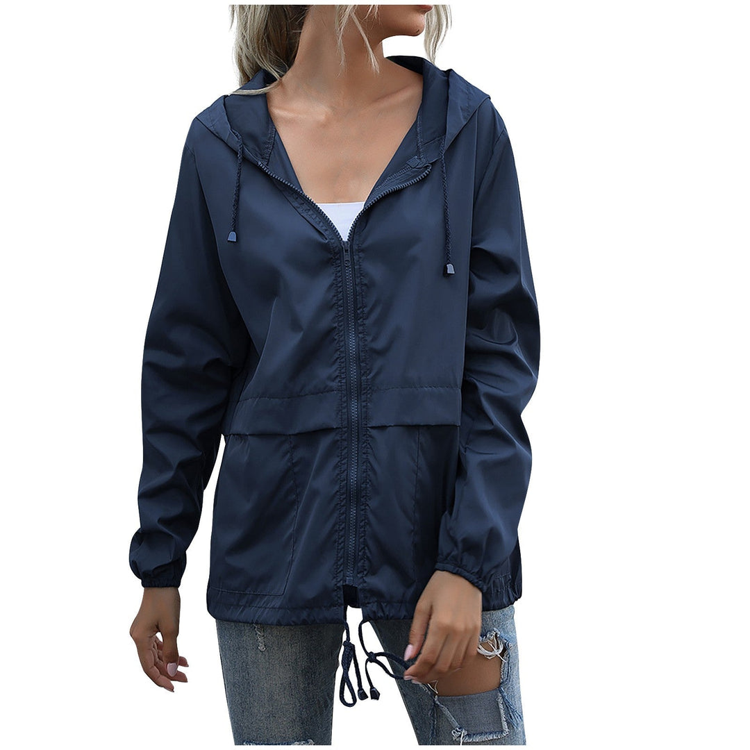 Willow | Veste de pluie zippée épurée avec capuche et poignets ajustables