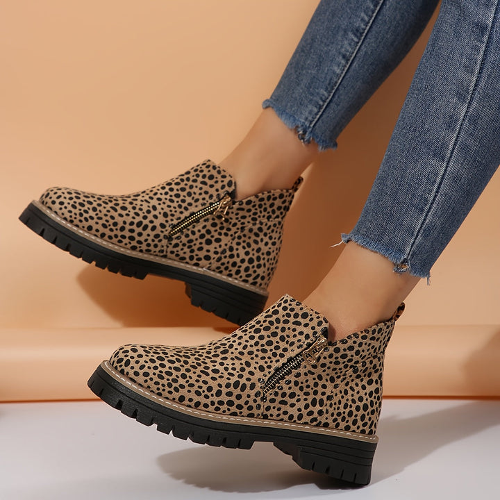 Marisabel | Botas resistentes de cano curto com entrada com zíper lateral e palmilhas acolchoadas