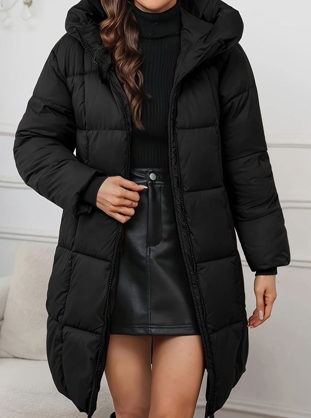 Ludmilla | Veste matelassée longue raffinée avec capuche réglable et fermeture éclair intégrale