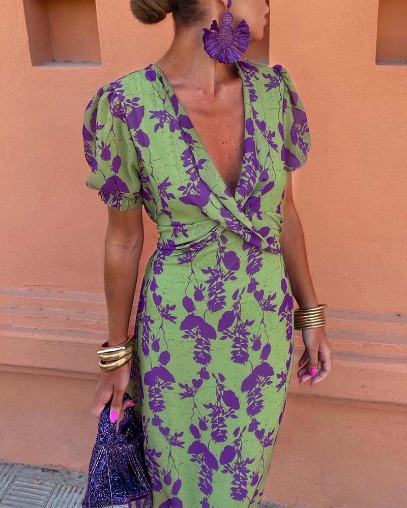 Brie | Robe midi florale à col en V