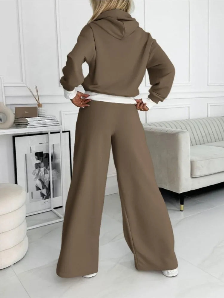 Loralee | Relaxed Women's Two Piece Lounge Set with Elastic Waist Pants