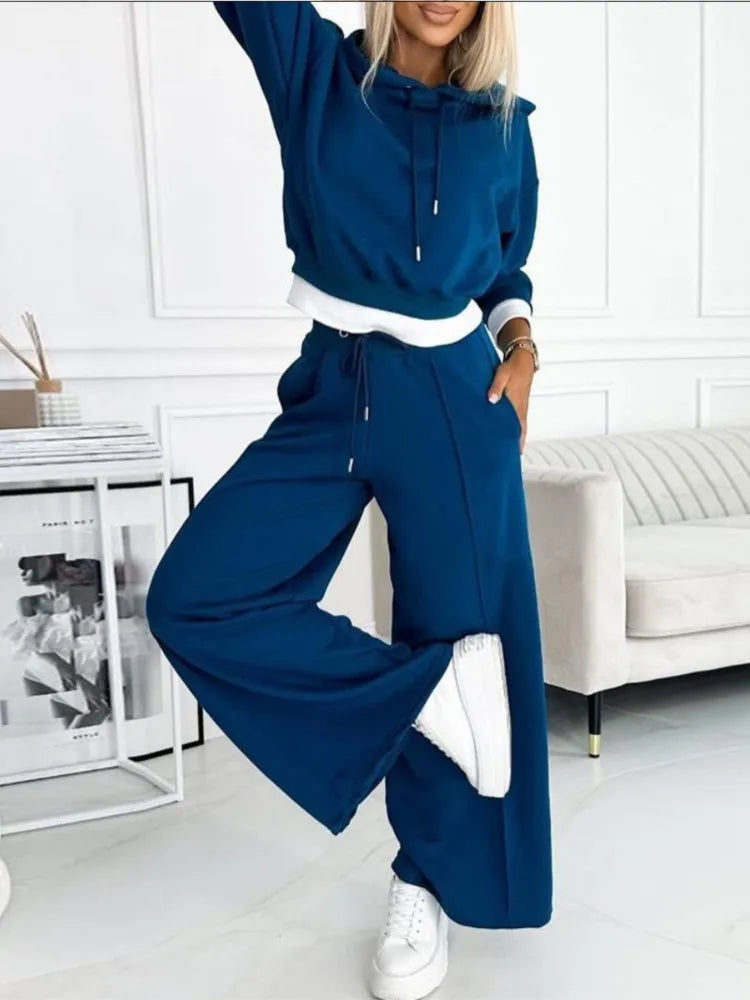 Loralee | Relaxed Women's Two Piece Lounge Set with Elastic Waist Pants
