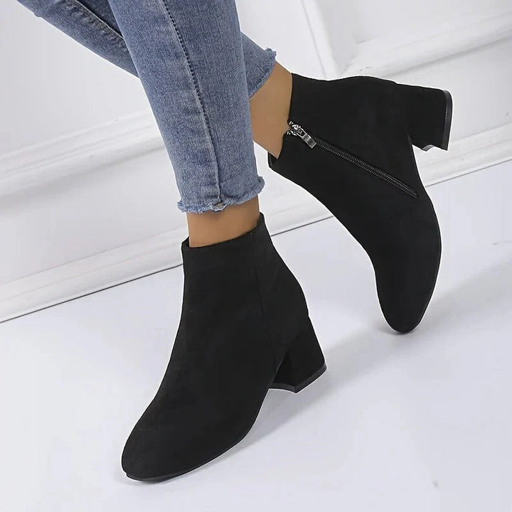 Wilhelmina | Timeless Women's Ankle Boots with Block Heel and Side Zip Closure