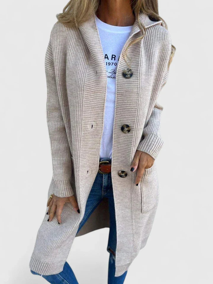 Cardigan long en maille côtelée, boutonné avec poches  