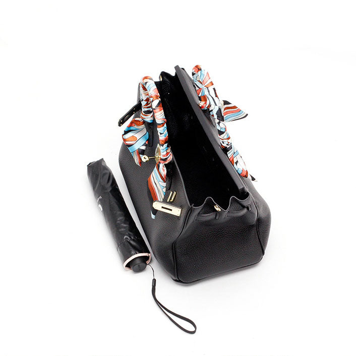 Victoria | Classic Leather Handbag with Multiple Pockets and Secure Closure