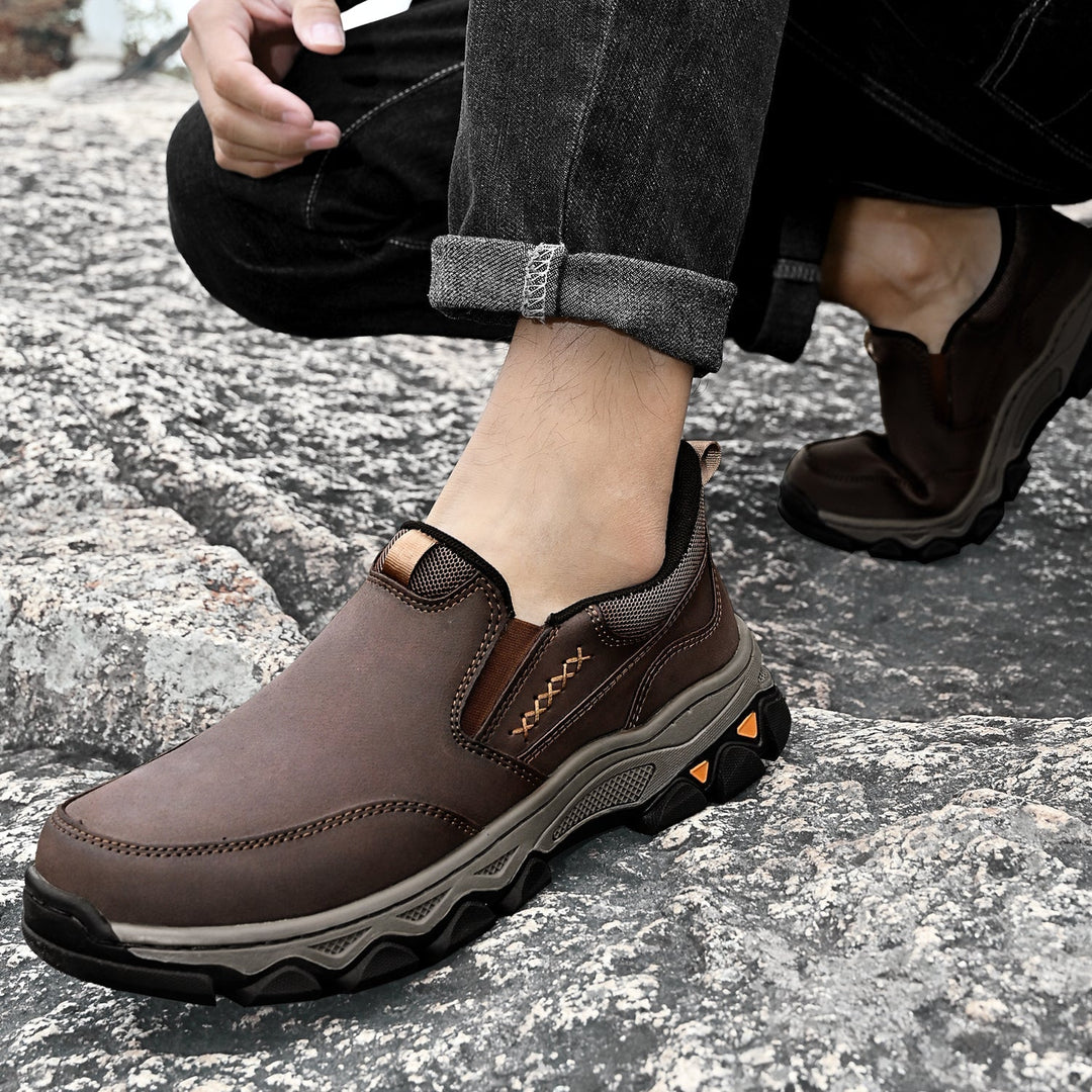 Elian | Supportive Slip-On Shoes with Leather Upper and Cushioned Sole