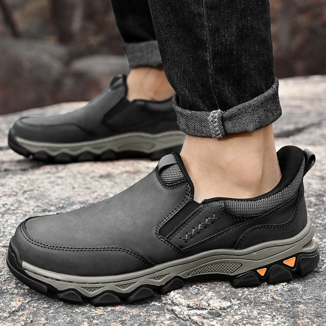 Elian | Supportive Slip-On Shoes with Leather Upper and Cushioned Sole