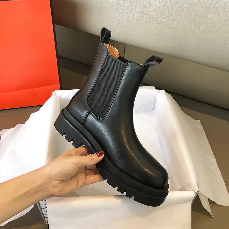 Cassidy | Bottines Chelsea intemporelles mi-mollet à semelle crantée épaisse