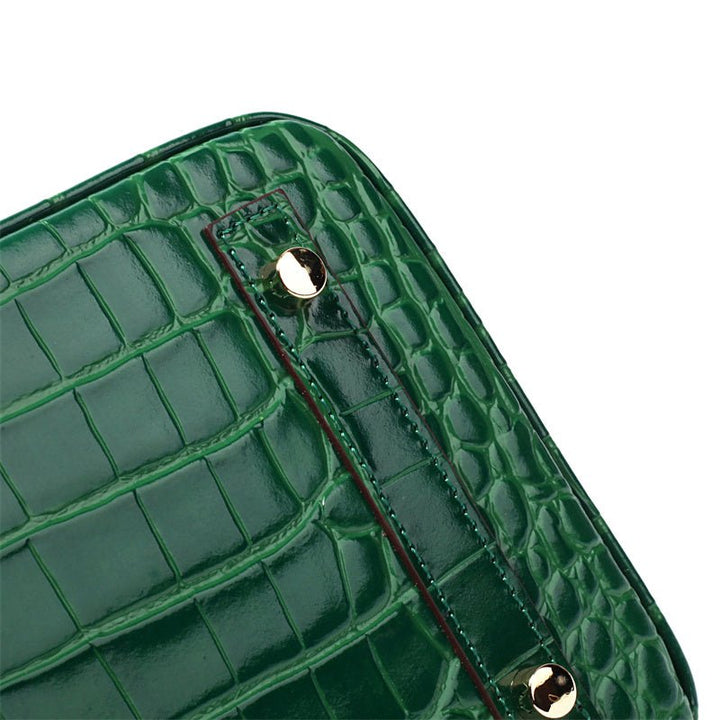 Victoria | Classic Leather Handbag with Multiple Pockets and Secure Closure