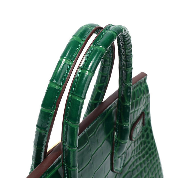 Victoria | Classic Leather Handbag with Multiple Pockets and Secure Closure