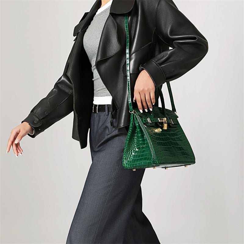 Victoria | Classic Leather Handbag with Multiple Pockets and Secure Closure