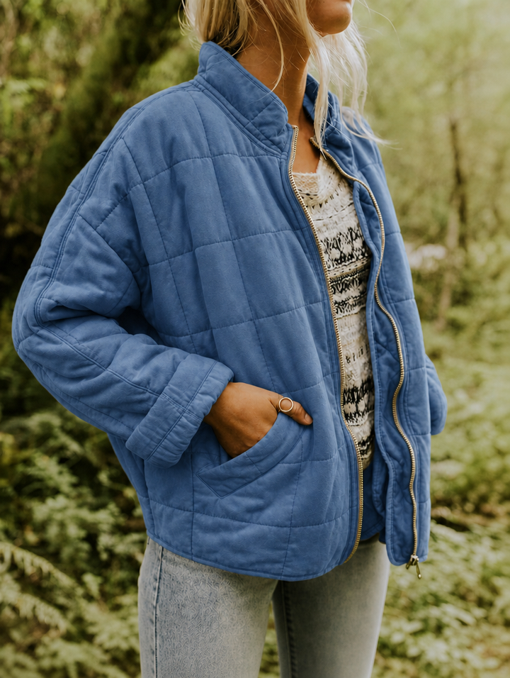 Ingrid | Veste matelassée structurée à col montant et fermeture zippée sur le devant