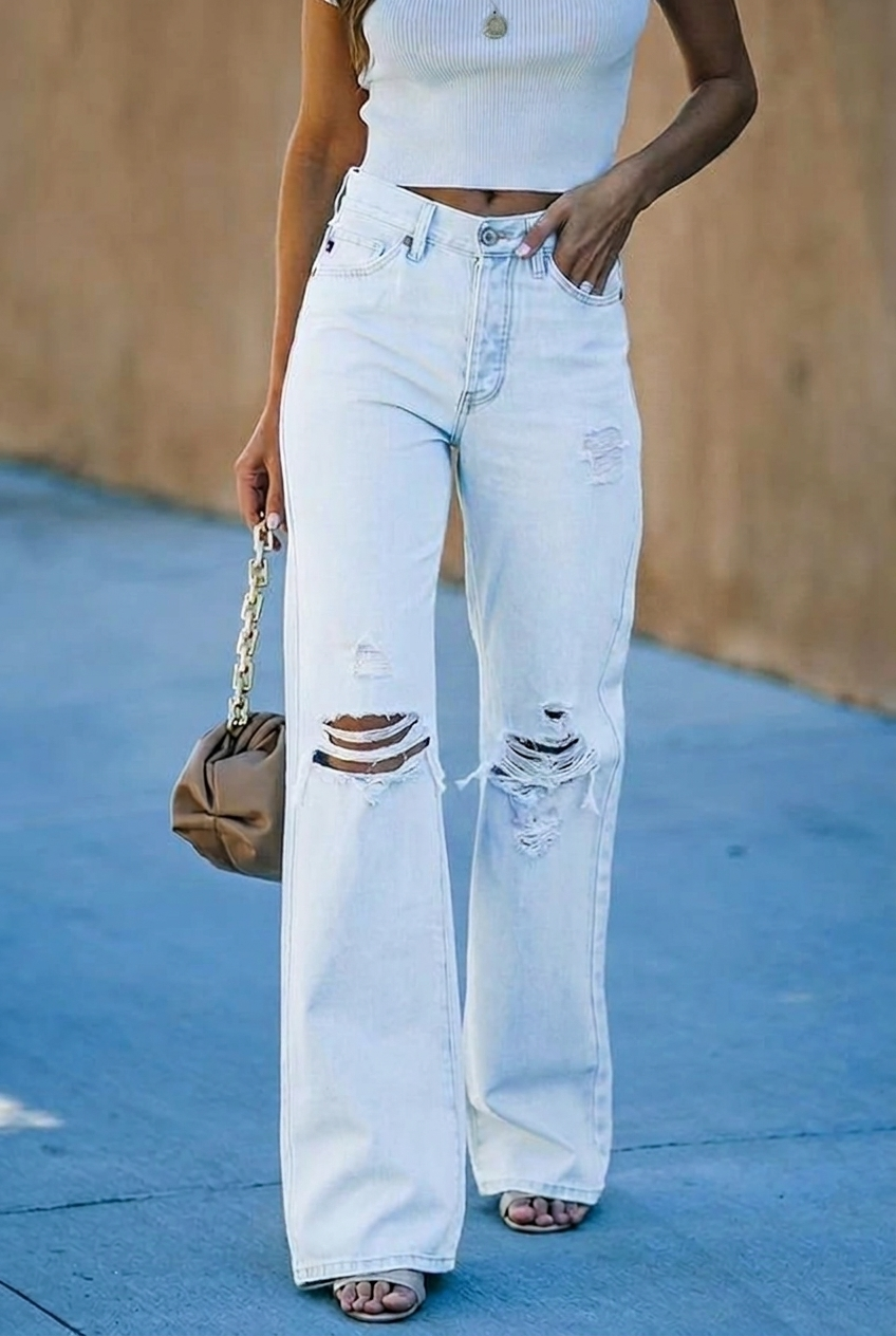 Charlotte | Jean large à jambe droite, taille haute et détails délavés